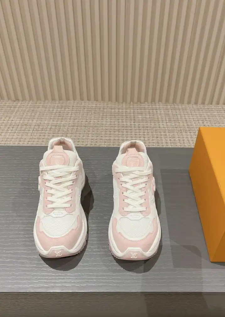 hype Louis Vuitton Sneakers