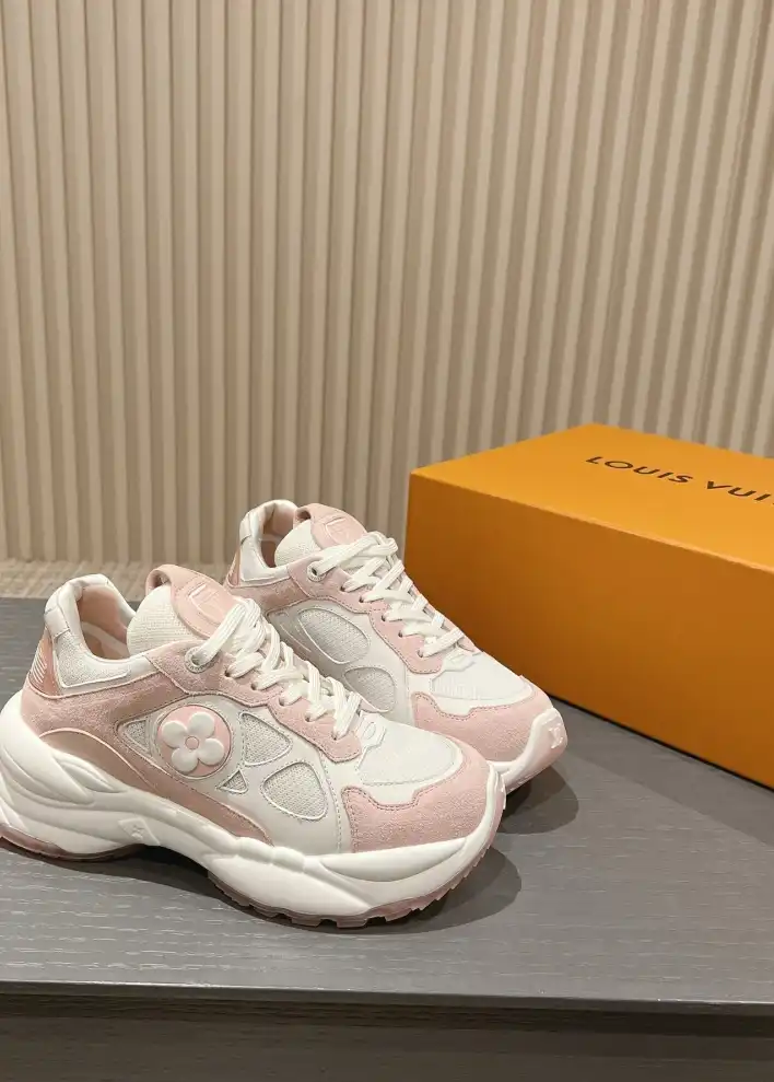 hype Louis Vuitton Sneakers