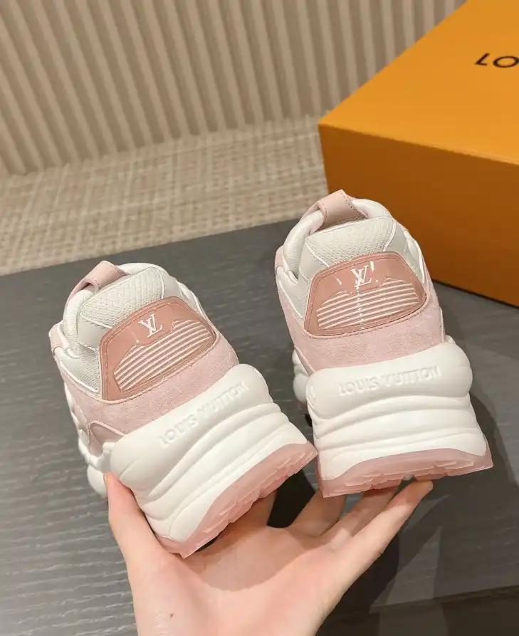 hype Louis Vuitton Sneakers