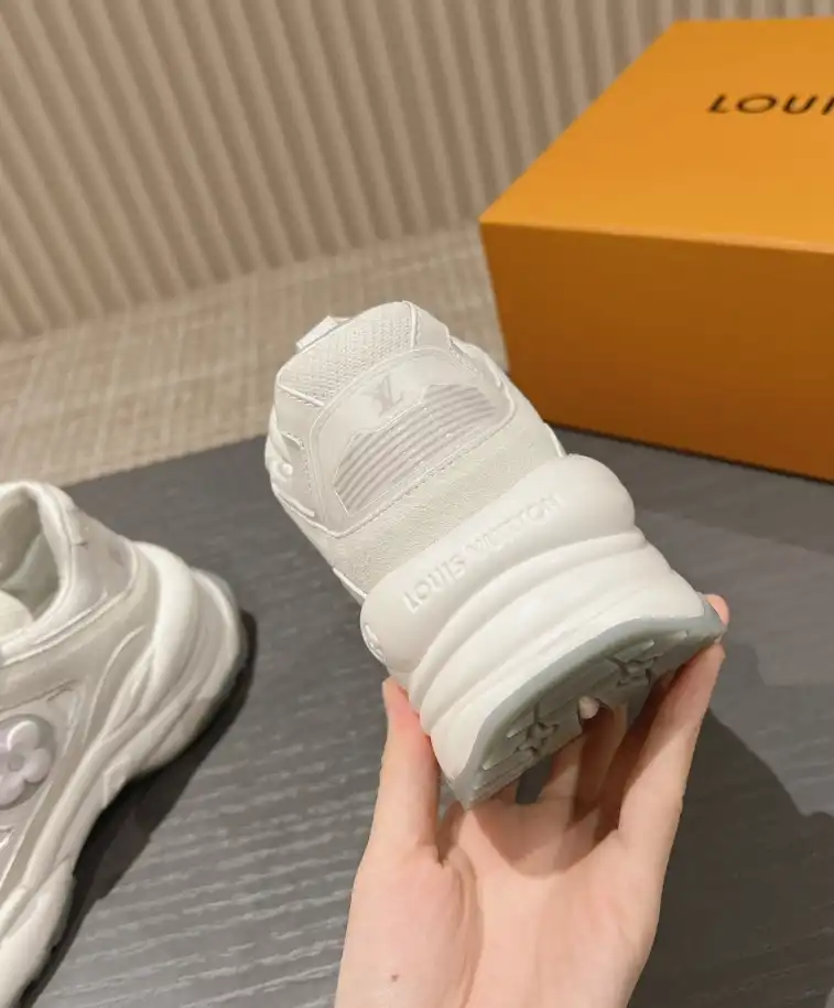 hype Louis Vuitton Sneakers