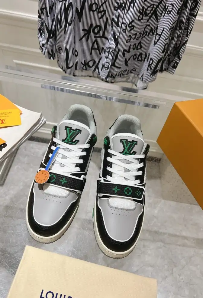 hype Louis Vuitton Sneakers