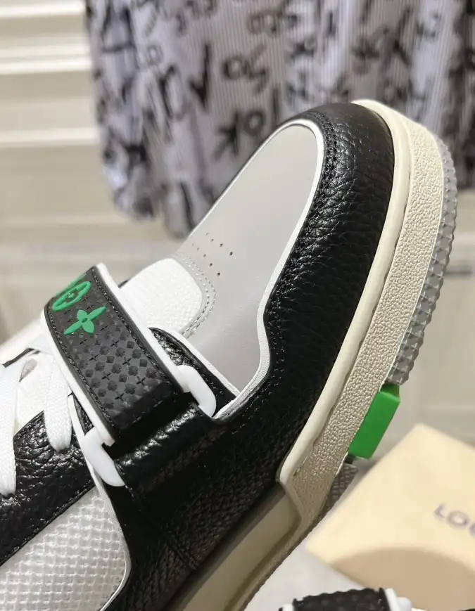 hype Louis Vuitton Sneakers