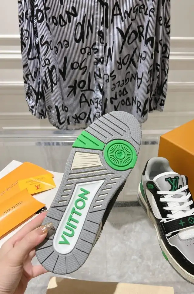 hype Louis Vuitton Sneakers