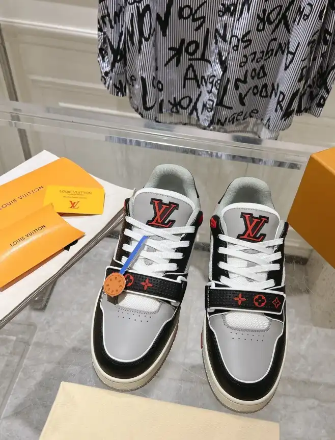 hype Louis Vuitton Sneakers