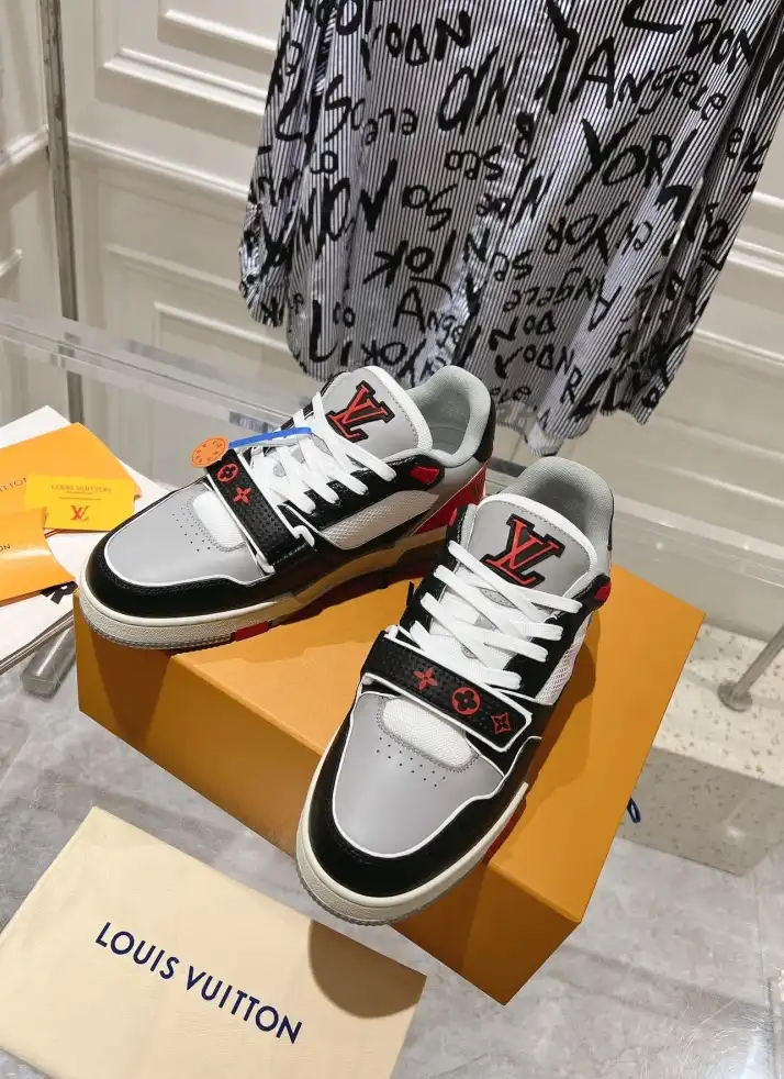 hype Louis Vuitton Sneakers