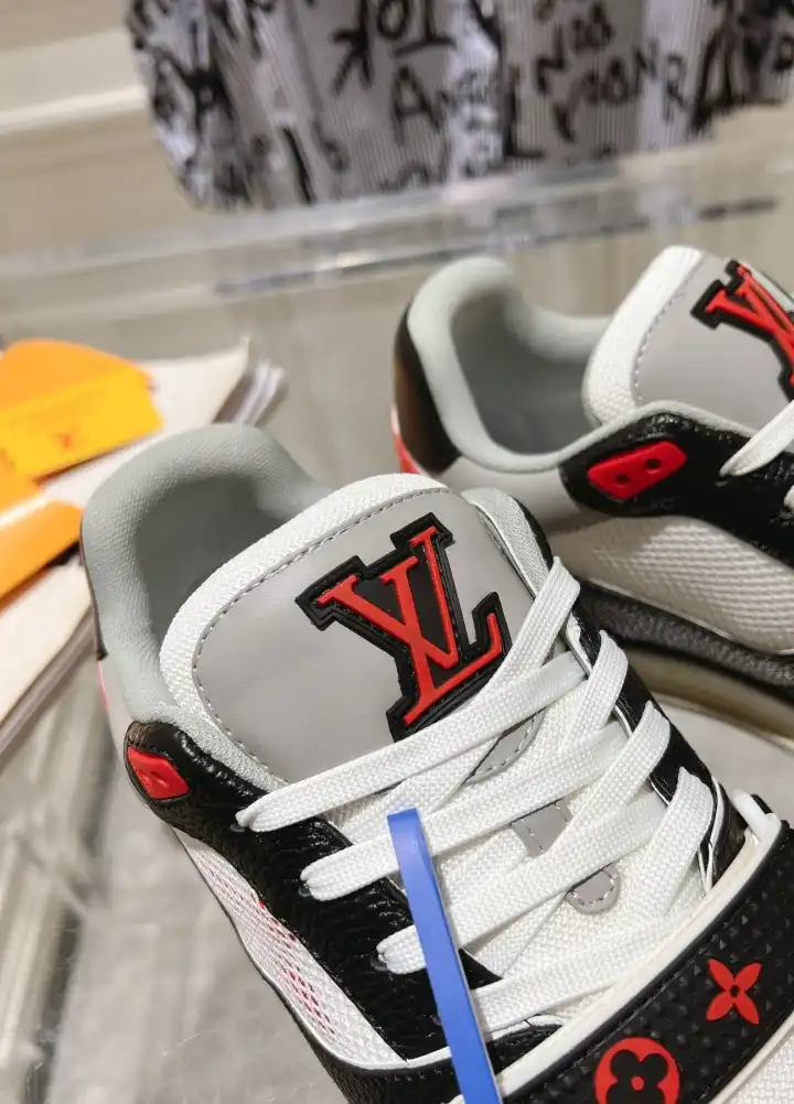 hype Louis Vuitton Sneakers