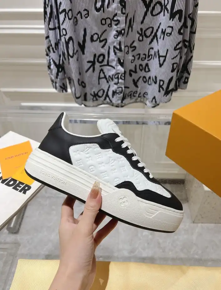 hype Louis Vuitton Sneakers