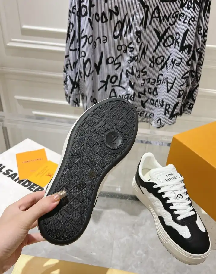 hype Louis Vuitton Sneakers