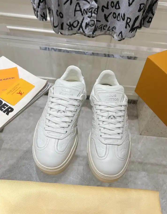 hype Louis Vuitton Sneakers