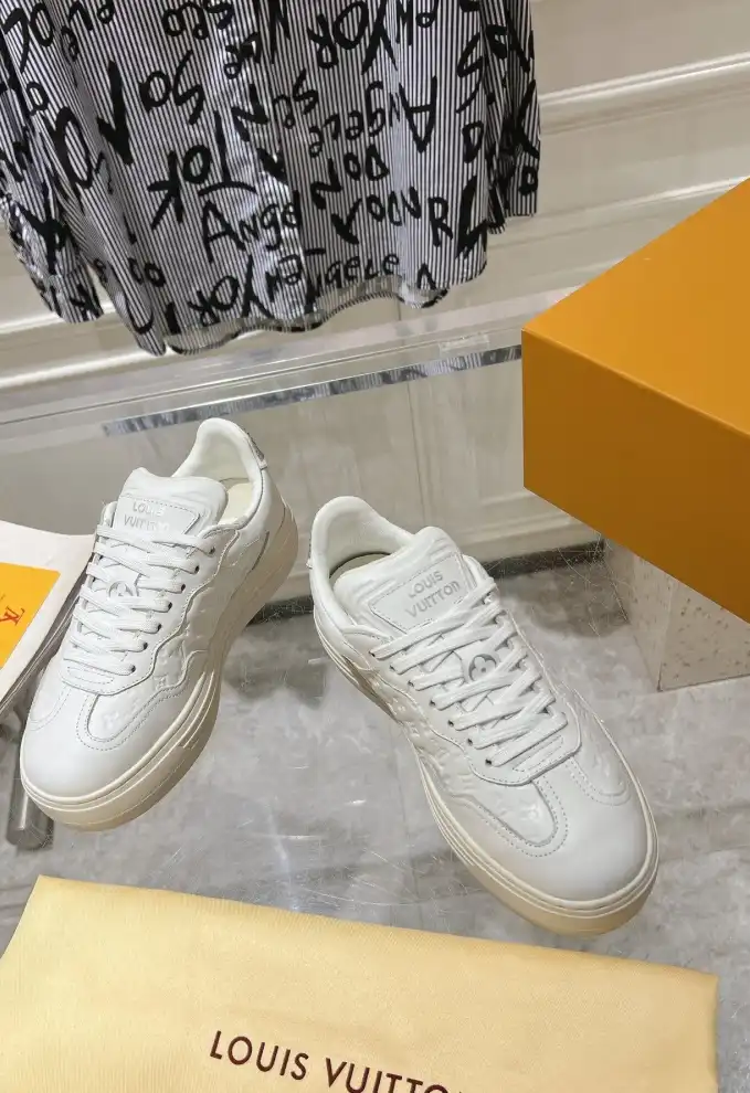 hype Louis Vuitton Sneakers