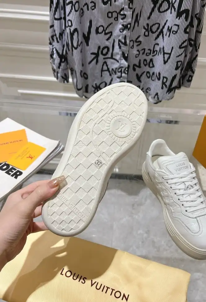 hype Louis Vuitton Sneakers