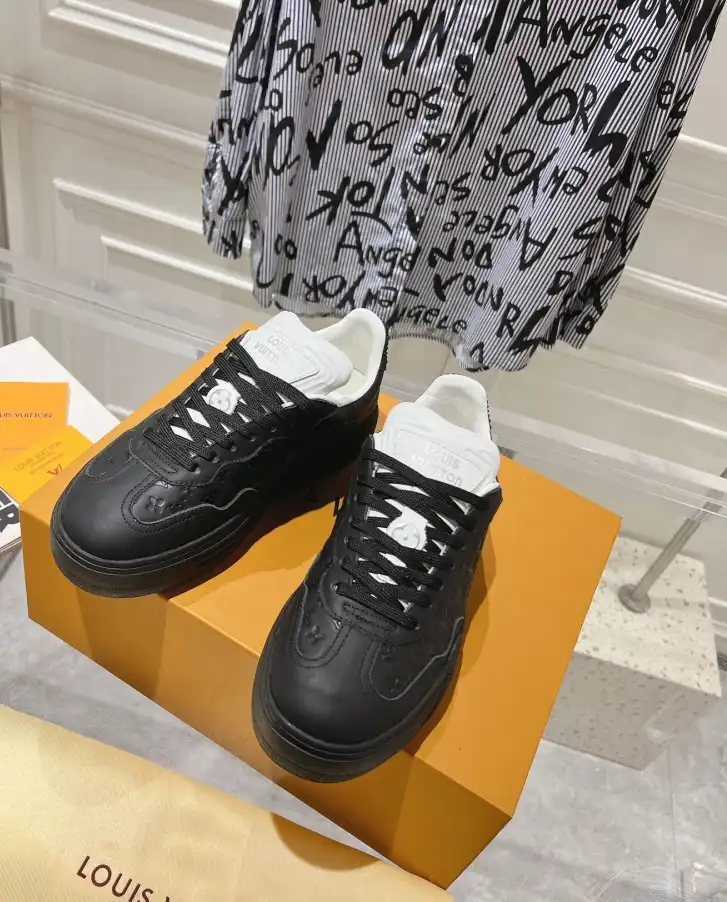 hype Louis Vuitton Sneakers