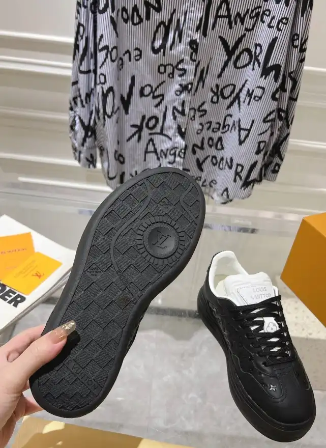 hype Louis Vuitton Sneakers