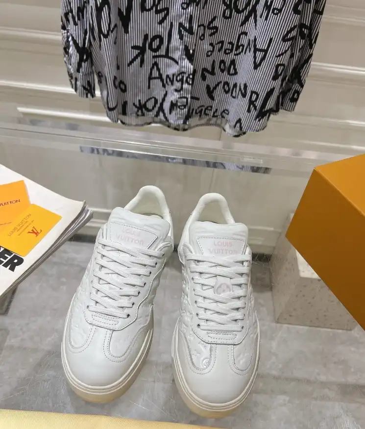 hype Louis Vuitton Sneakers