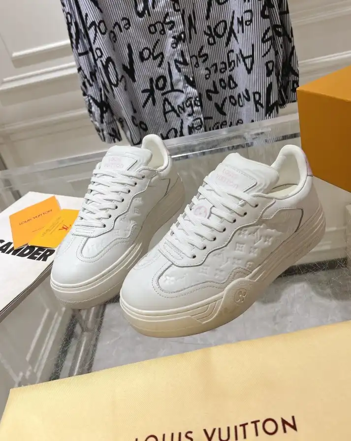 hype Louis Vuitton Sneakers