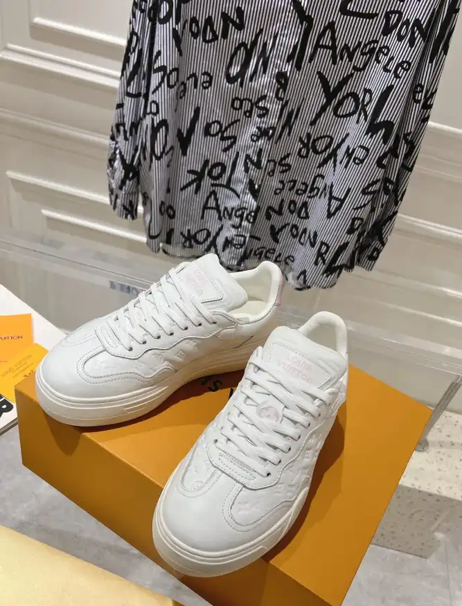 hype Louis Vuitton Sneakers