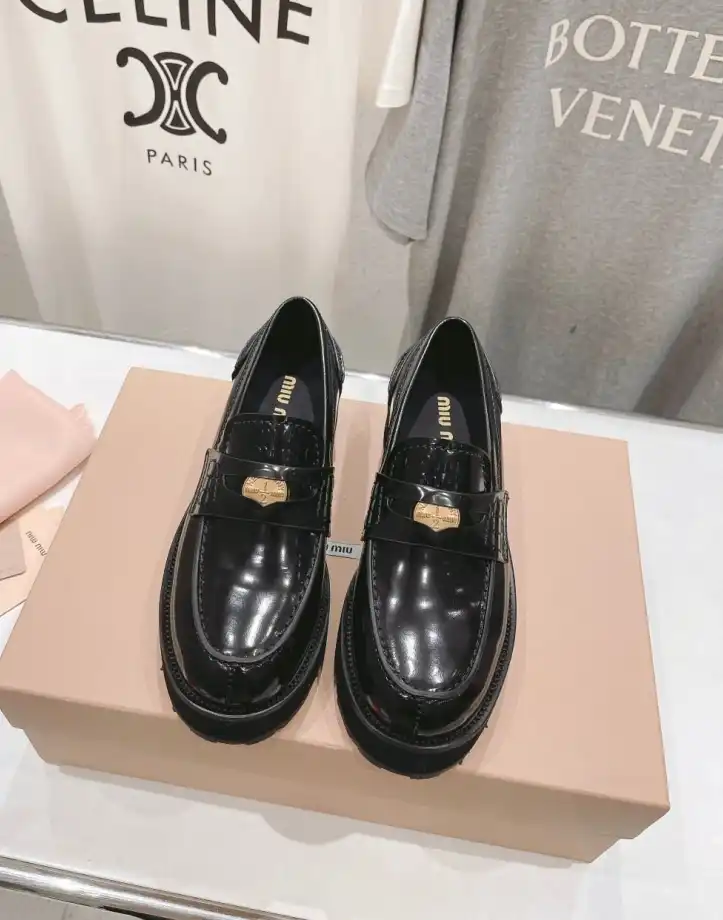 hype Miu Miu Leather Shoes