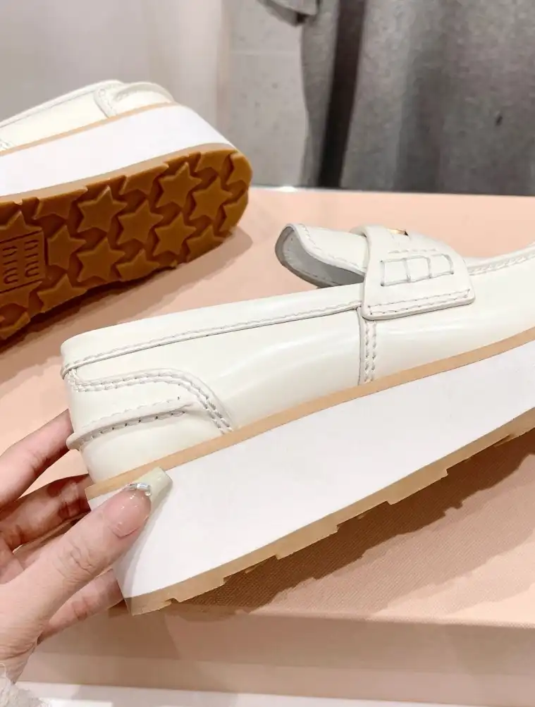 hype Miu Miu Leather Shoes