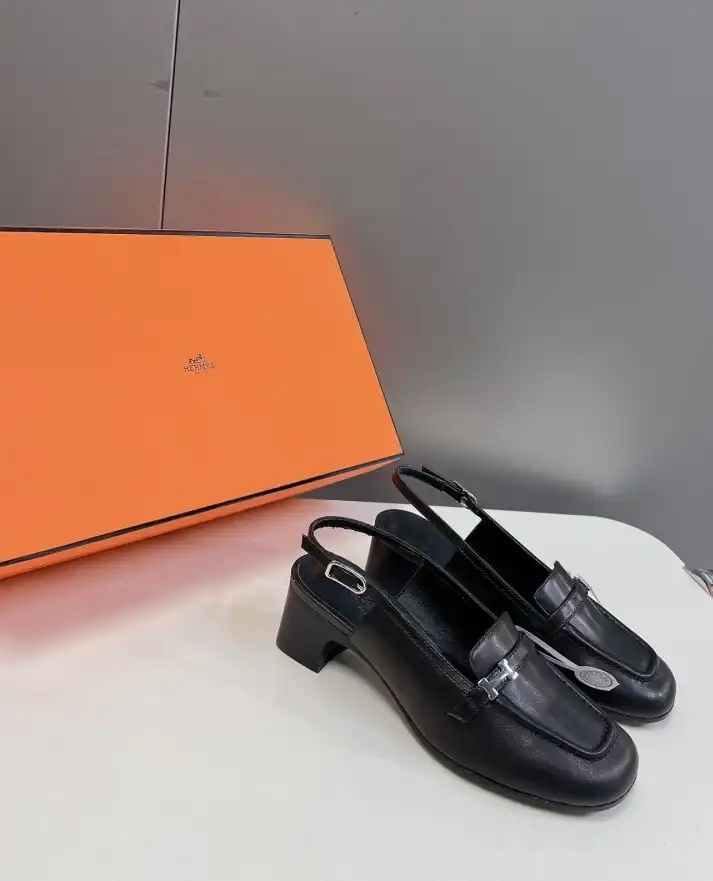 hype Hermes Sandals