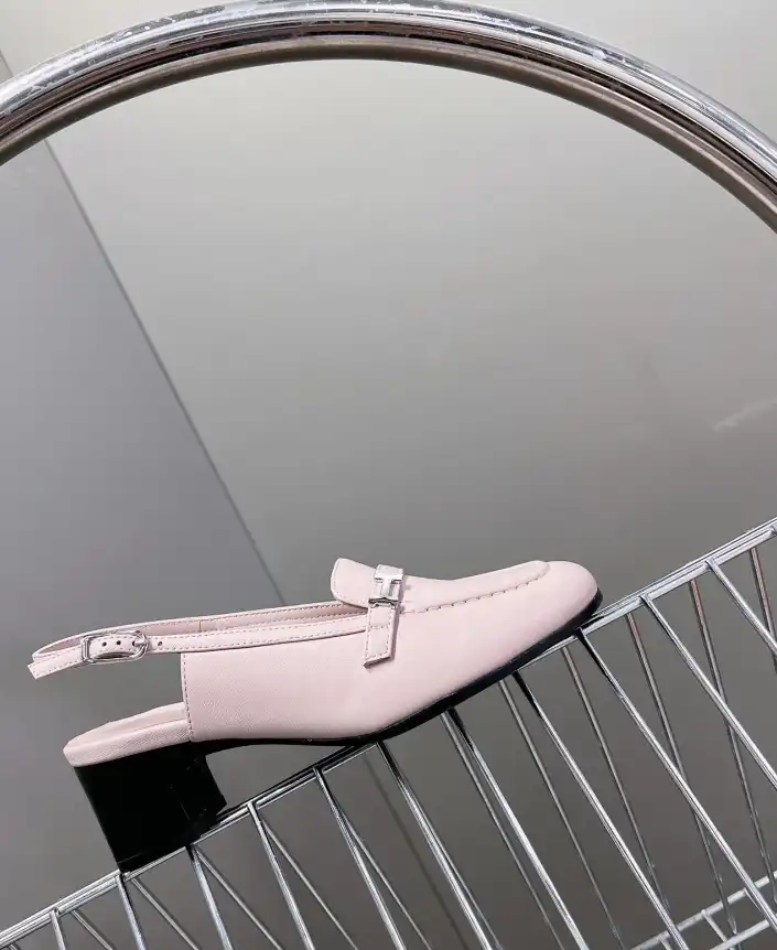 hype Hermes Sandals