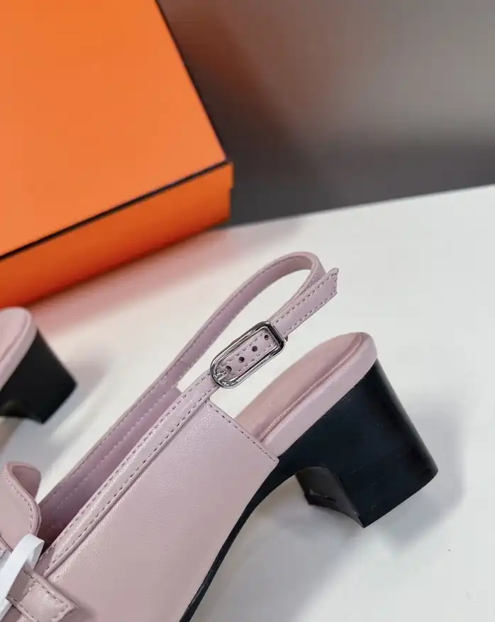 hype Hermes Sandals