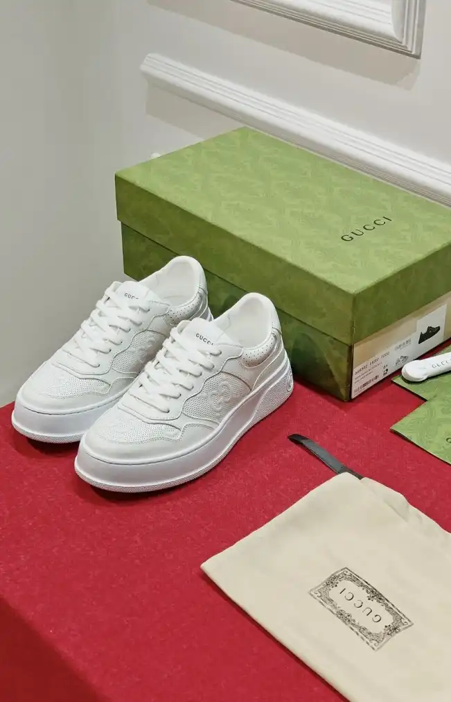 hype Gucci Sneakers