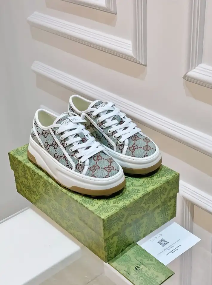 hype Gucci Sneakers