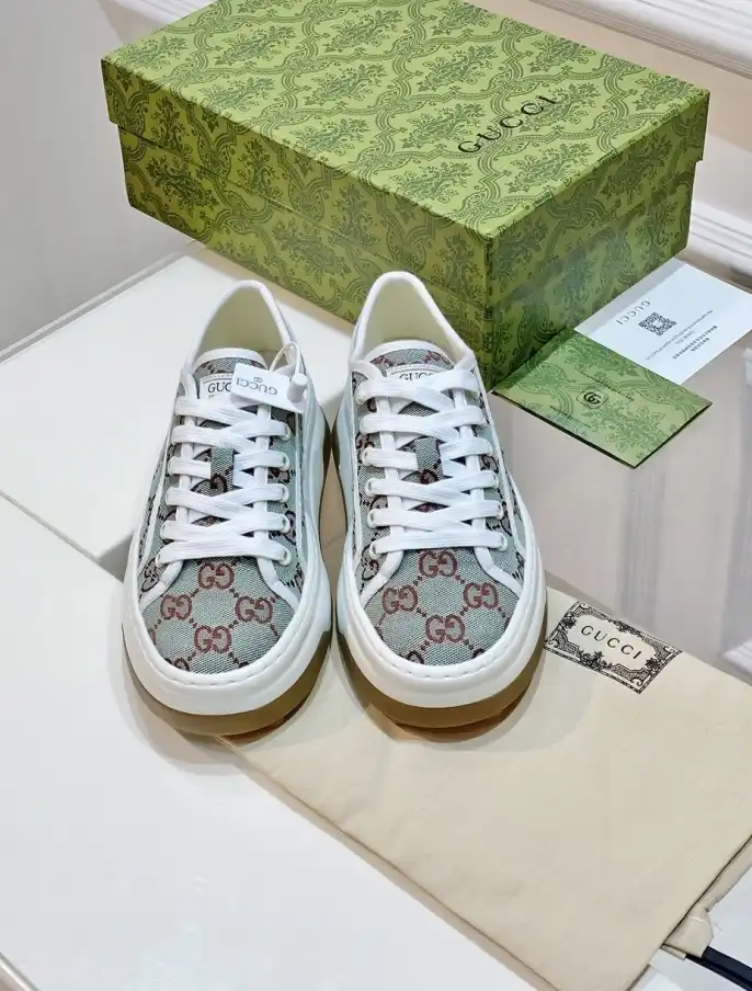 hype Gucci Sneakers