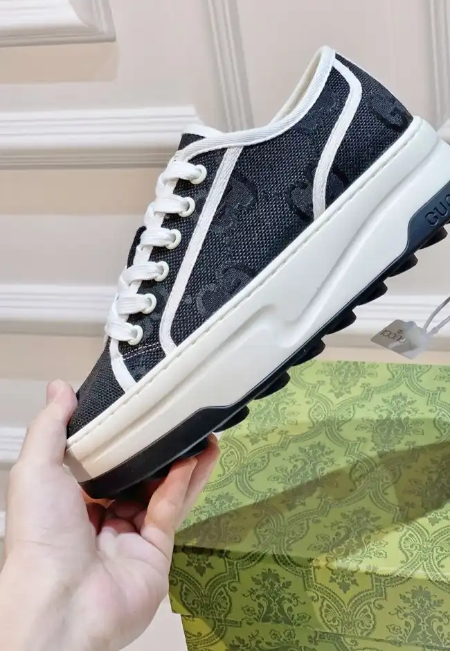 hype Gucci Sneakers