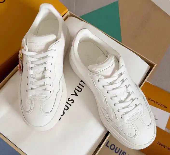 hype Louis Vuitton Sneakers