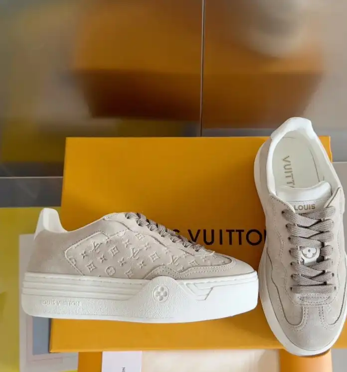 hype Louis Vuitton Sneakers