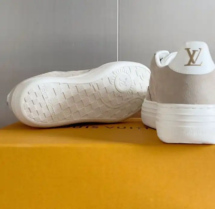 hype Louis Vuitton Sneakers