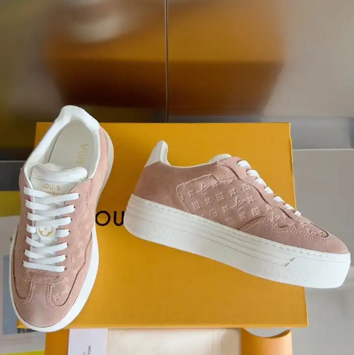 hype Louis Vuitton Sneakers