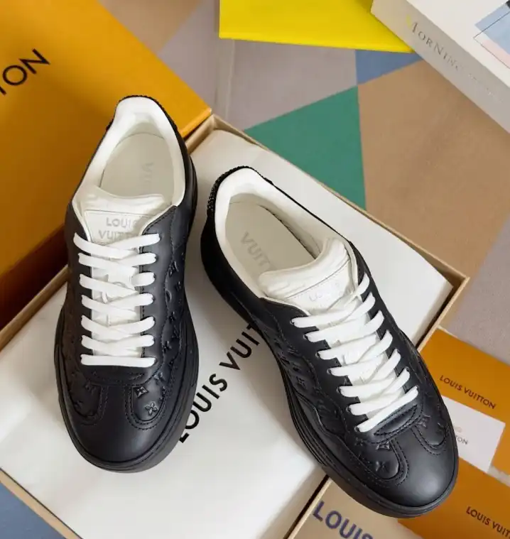 hype Louis Vuitton Sneakers