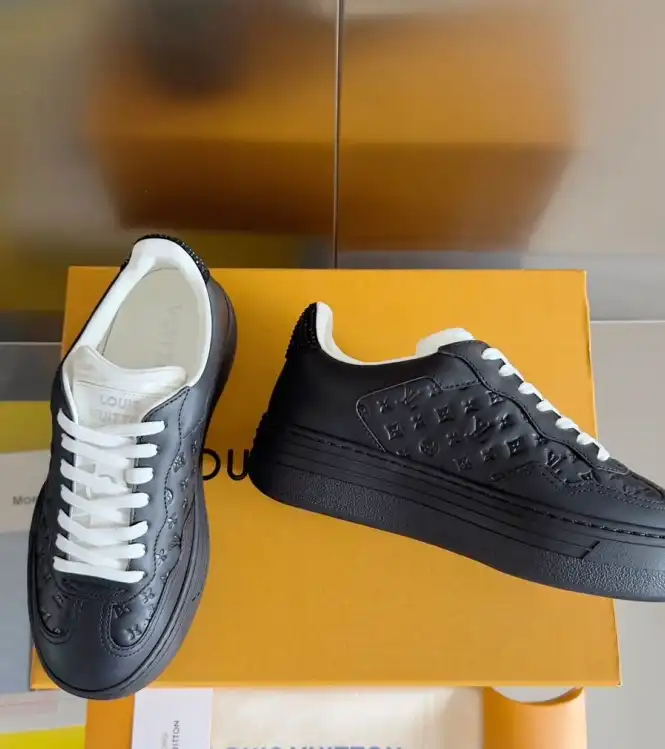 hype Louis Vuitton Sneakers