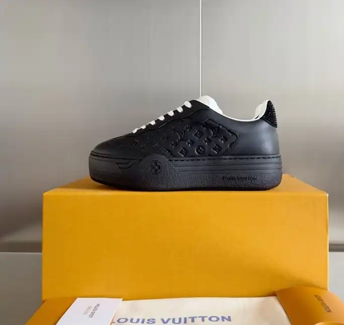 hype Louis Vuitton Sneakers