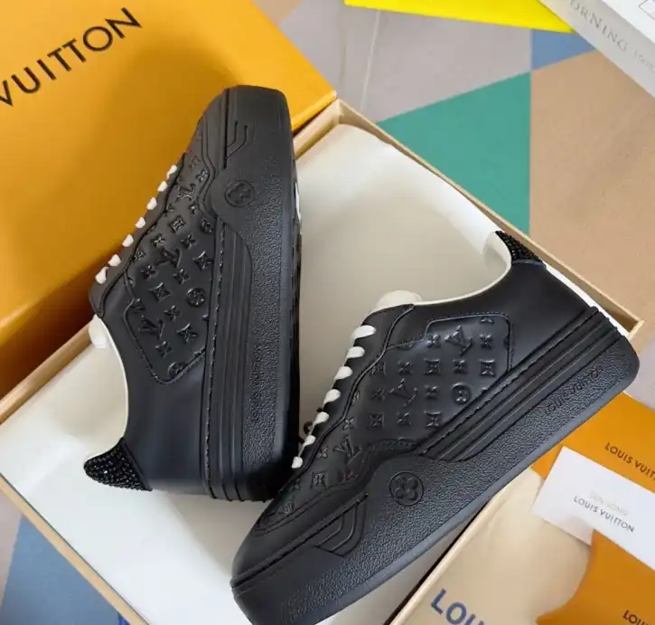 hype Louis Vuitton Sneakers