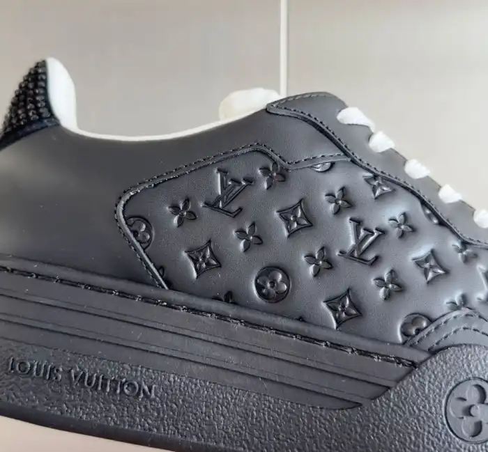 hype Louis Vuitton Sneakers