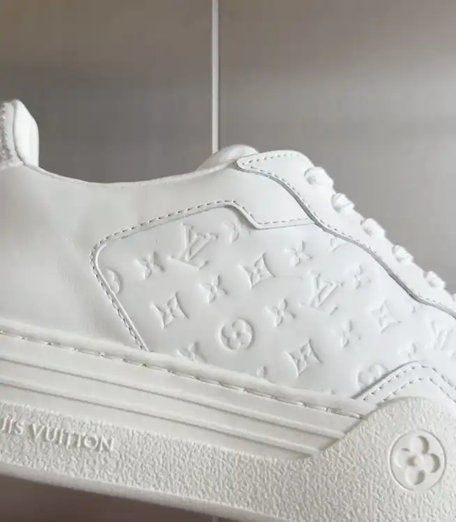 hype Louis Vuitton Sneakers