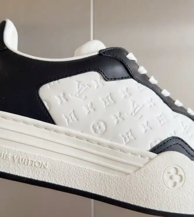 hype Louis Vuitton Sneakers