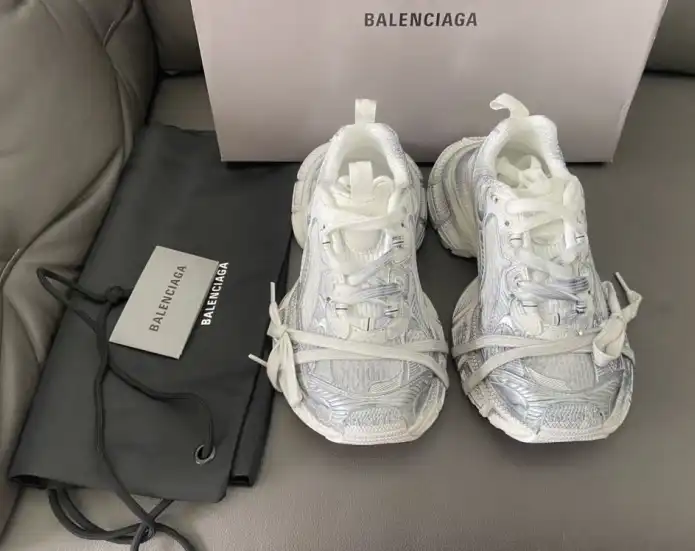 hype Balenciaga Sneakers