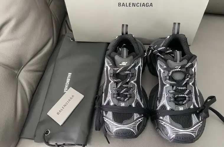 hype Balenciaga Sneakers