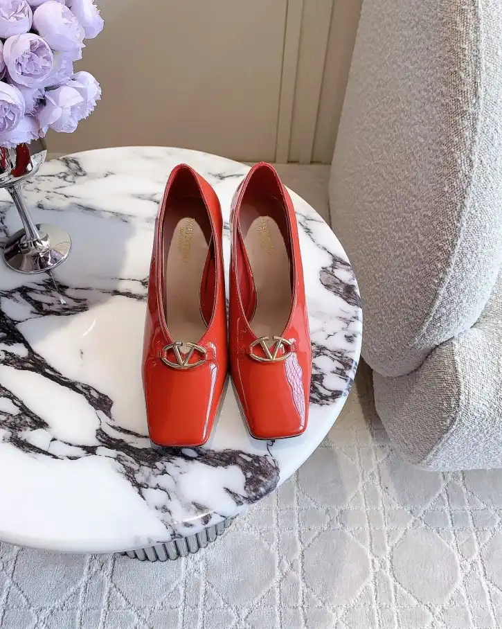 hype Valentino High Heels