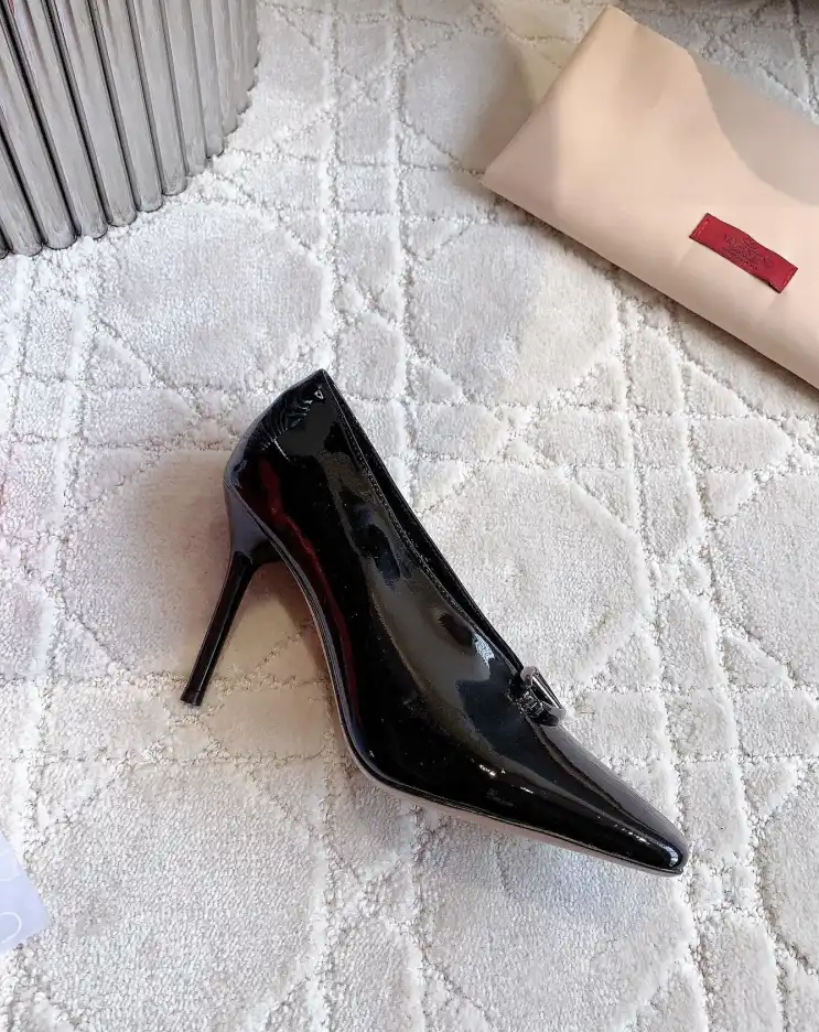 hype Valentino High Heels