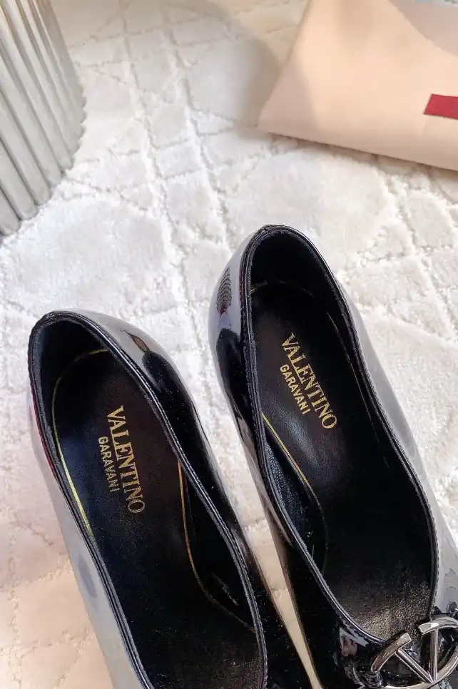 hype Valentino High Heels