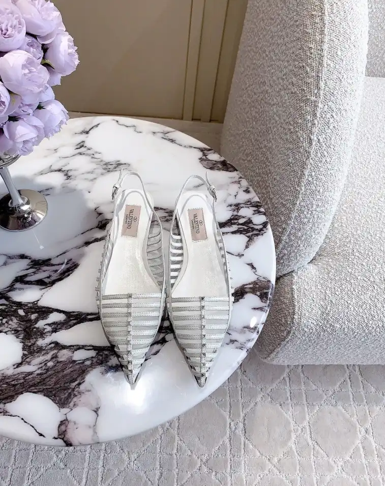 hype Valentino Sandals