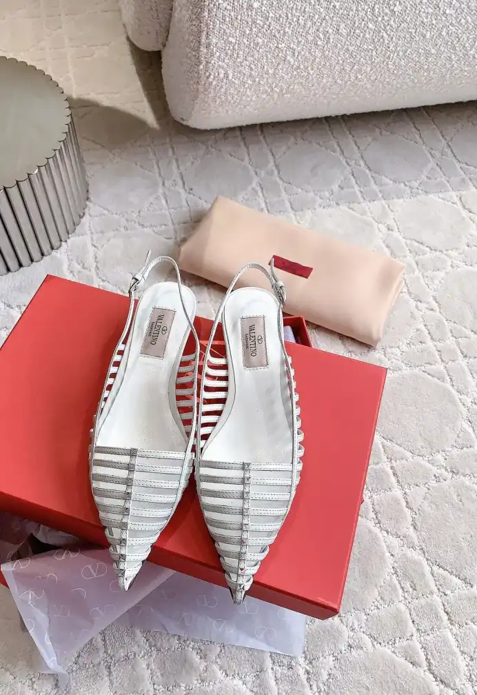 hype Valentino Sandals