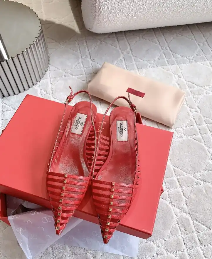 hype Valentino Sandals