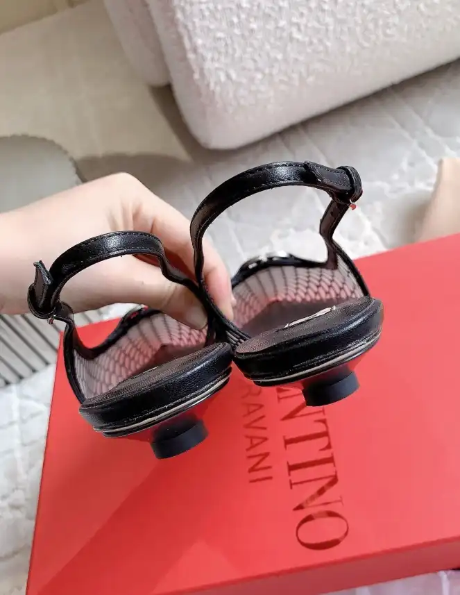 hype Valentino Sandals