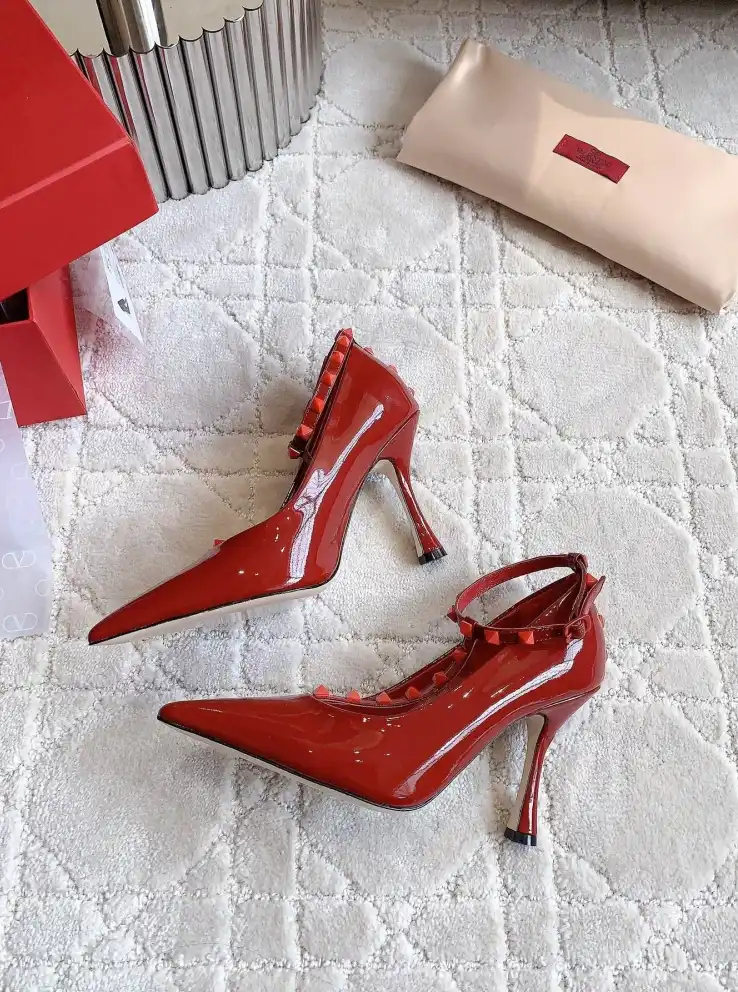 hype Valentino High Heels